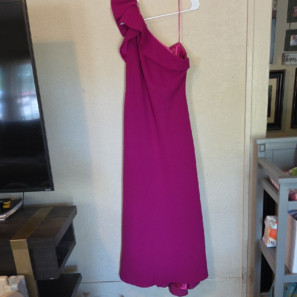Carmen Marc Valvo Pink One-Shoulder Cocktail Gown